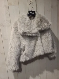 TRAFZA Women Fashion Cropped Faux Fur Jacket Coat Long Sleeve Front Snap-button Female Outerwear Chic Lapel Collar Thick Coat photo review