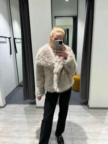 TRAFZA Women Fashion Cropped Faux Fur Jacket Coat Long Sleeve Front Snap-button Female Outerwear Chic Lapel Collar Thick Coat photo review