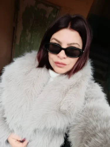 TRAFZA Women Fashion Cropped Faux Fur Jacket Coat Long Sleeve Front Snap-button Female Outerwear Chic Lapel Collar Thick Coat photo review