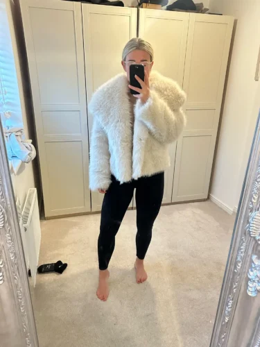 TRAFZA Women Fashion Cropped Faux Fur Jacket Coat Long Sleeve Front Snap-button Female Outerwear Chic Lapel Collar Thick Coat photo review