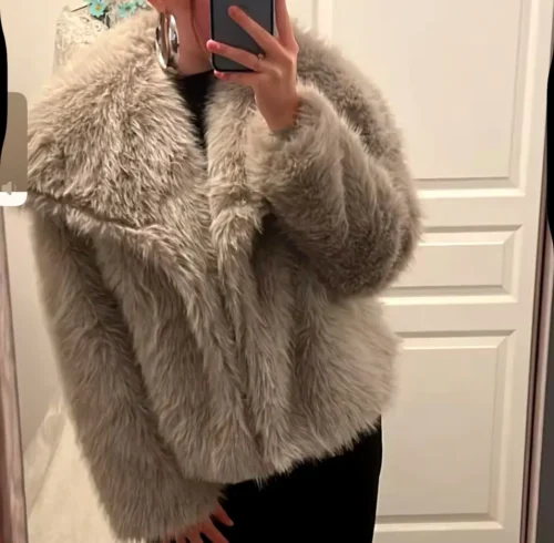 TRAFZA Women Fashion Cropped Faux Fur Jacket Coat Long Sleeve Front Snap-button Female Outerwear Chic Lapel Collar Thick Coat photo review