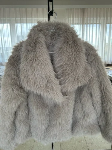 TRAFZA Women Fashion Cropped Faux Fur Jacket Coat Long Sleeve Front Snap-button Female Outerwear Chic Lapel Collar Thick Coat photo review